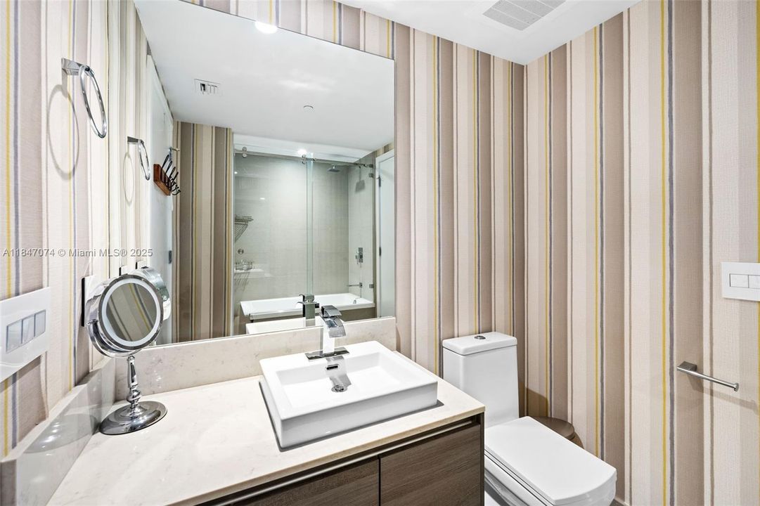 Recientemente alquilado: $5,500 (2 camas, 2 baños, 1134 Pies cuadrados)