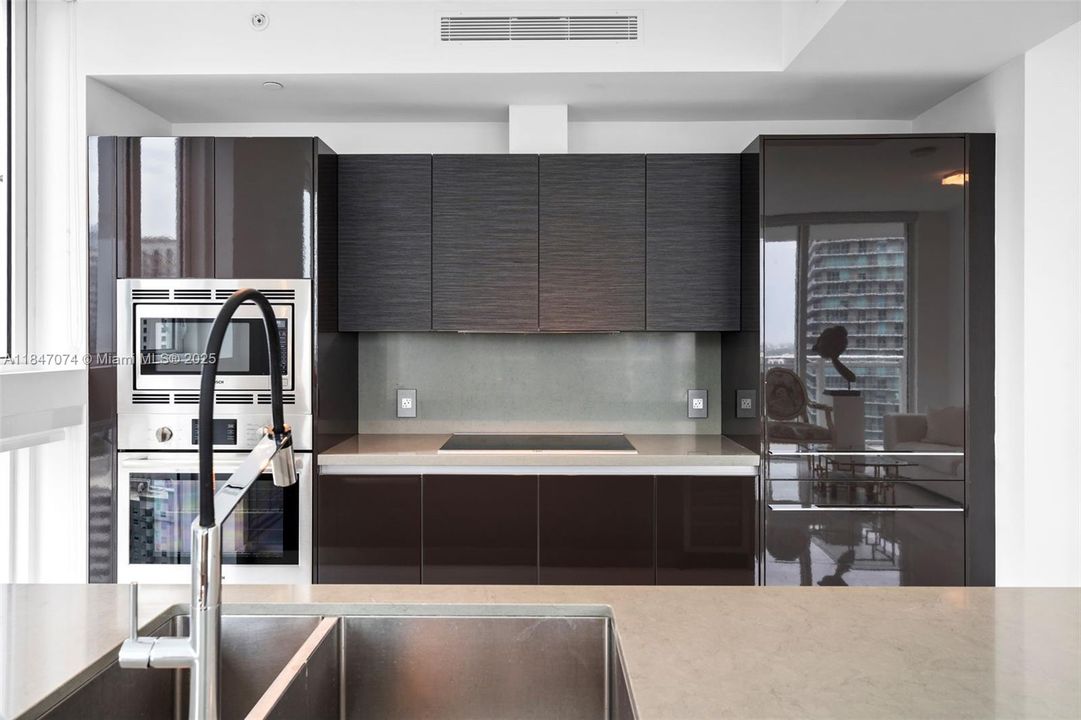 Recientemente alquilado: $5,500 (2 camas, 2 baños, 1134 Pies cuadrados)