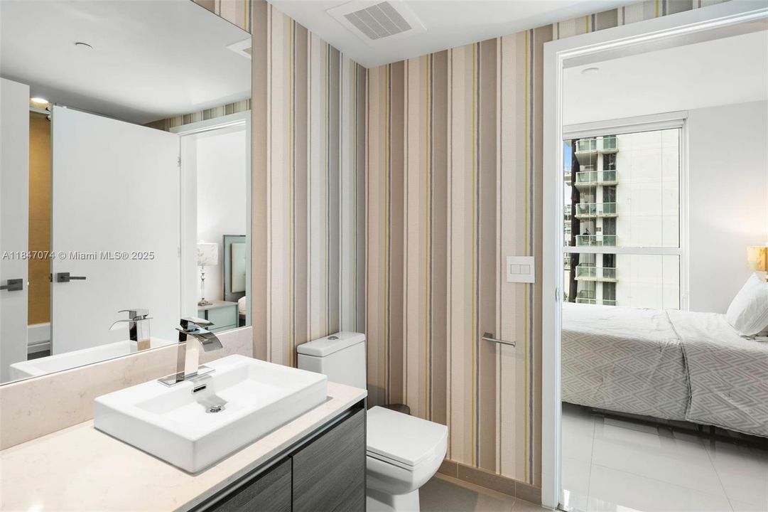 Recientemente alquilado: $5,500 (2 camas, 2 baños, 1134 Pies cuadrados)