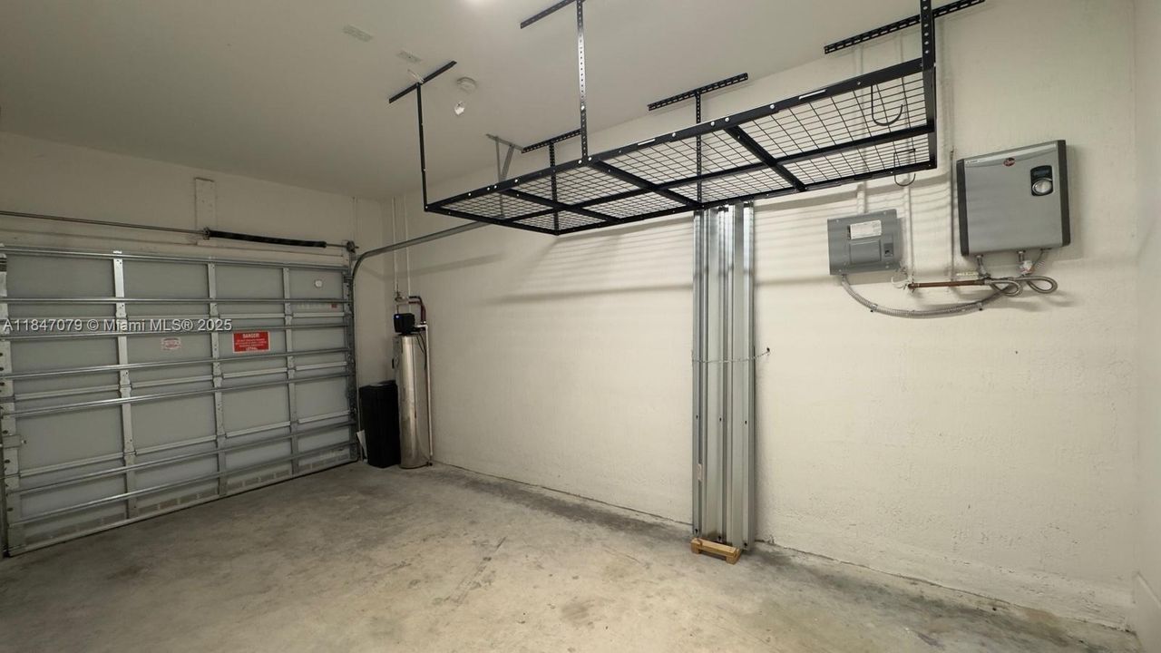 Недавно продано: $455,000 (3 спален, 2 ванн, 1832 Квадратных фут)