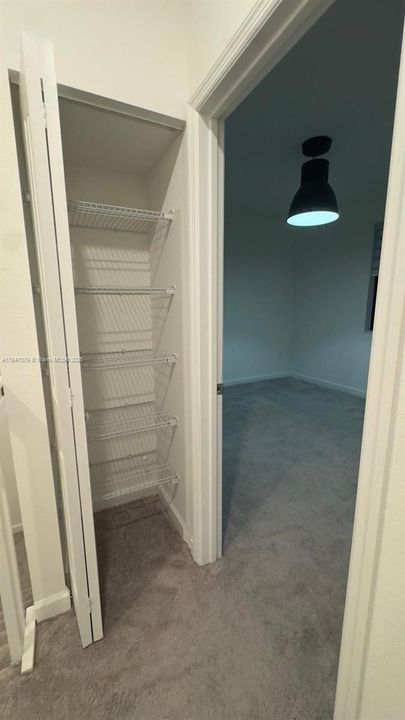 Недавно продано: $455,000 (3 спален, 2 ванн, 1832 Квадратных фут)