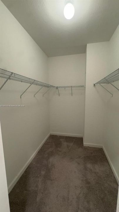 Недавно продано: $455,000 (3 спален, 2 ванн, 1832 Квадратных фут)