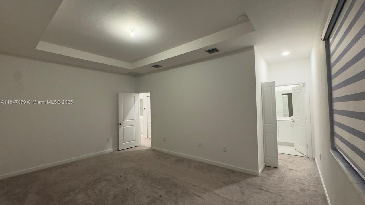 Недавно продано: $455,000 (3 спален, 2 ванн, 1832 Квадратных фут)