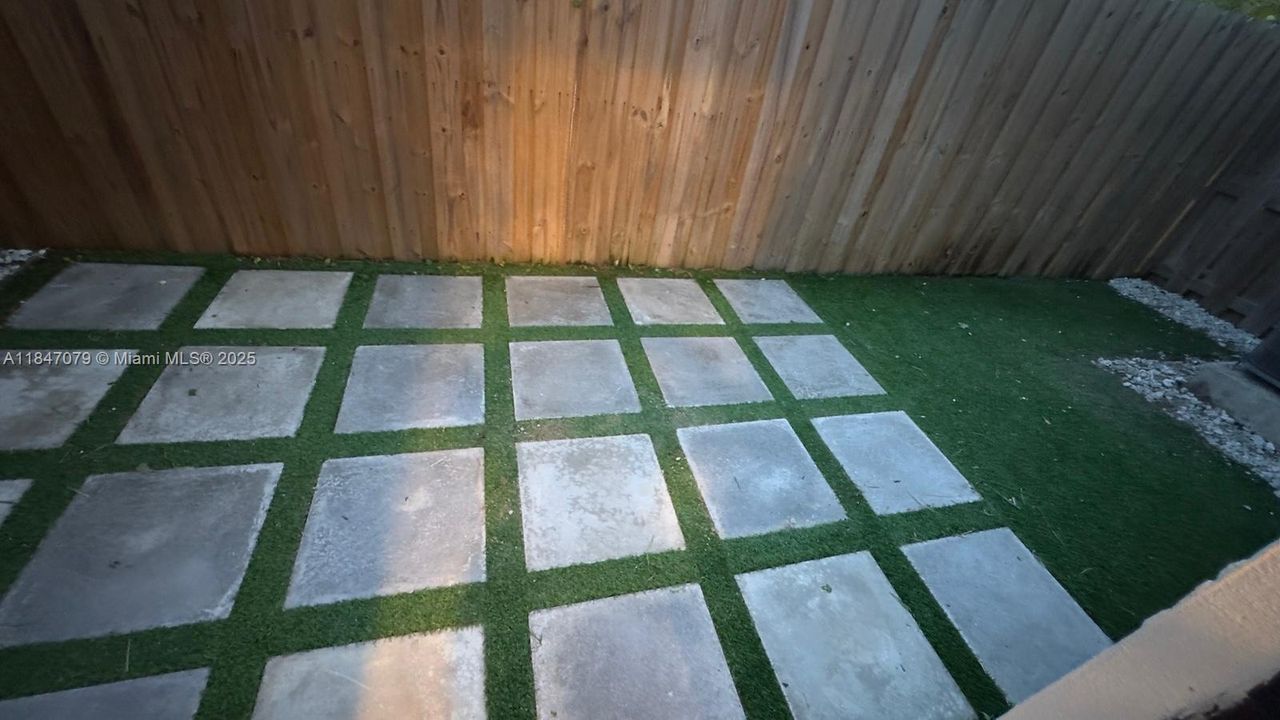 Недавно продано: $455,000 (3 спален, 2 ванн, 1832 Квадратных фут)