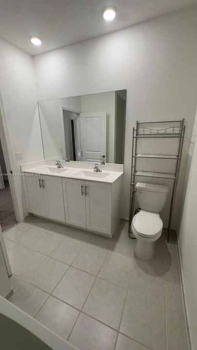 Недавно продано: $455,000 (3 спален, 2 ванн, 1832 Квадратных фут)