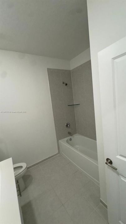 Недавно продано: $455,000 (3 спален, 2 ванн, 1832 Квадратных фут)