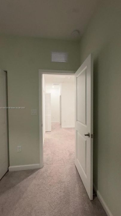 Недавно продано: $455,000 (3 спален, 2 ванн, 1832 Квадратных фут)