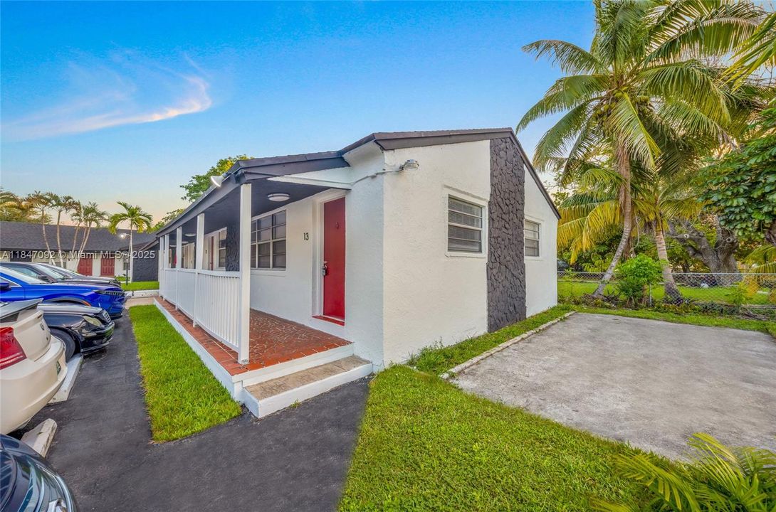 Active With Contract: $2,900,000 (0 beds, 0 baths, 7632 Square Feet)