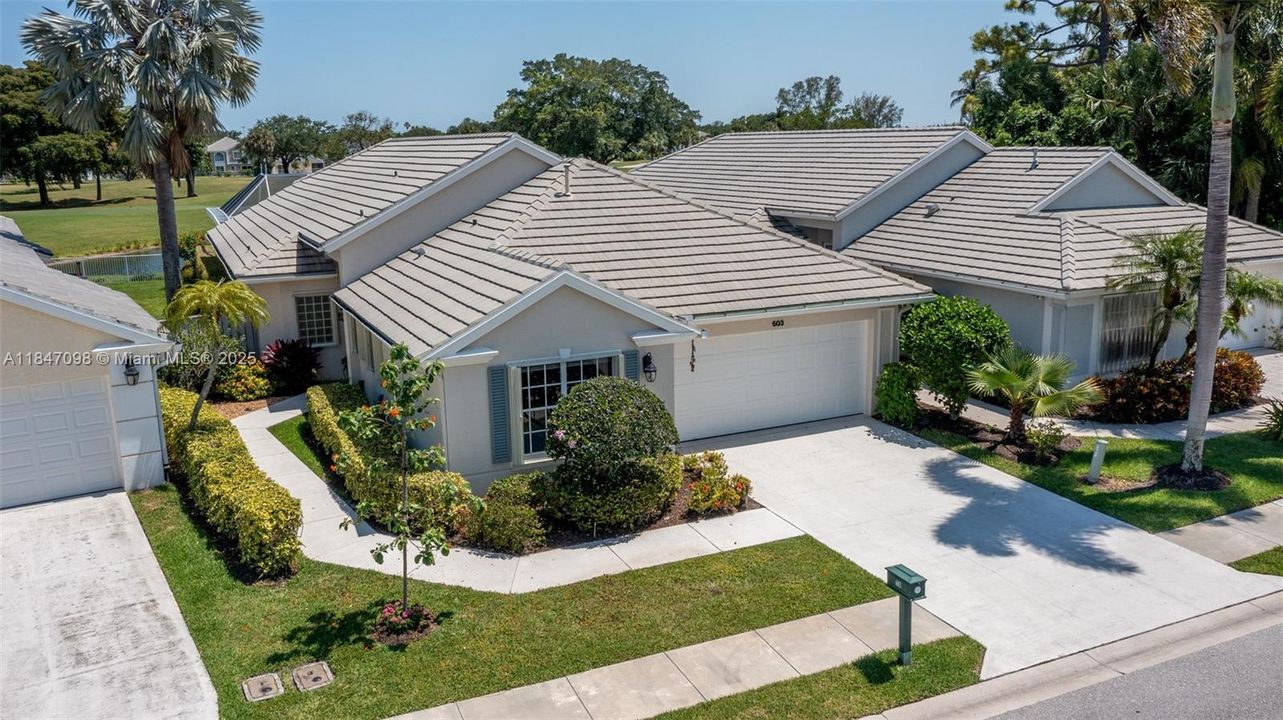 For Sale: $849,500 (3 beds, 3 baths, 2032 Square Feet)