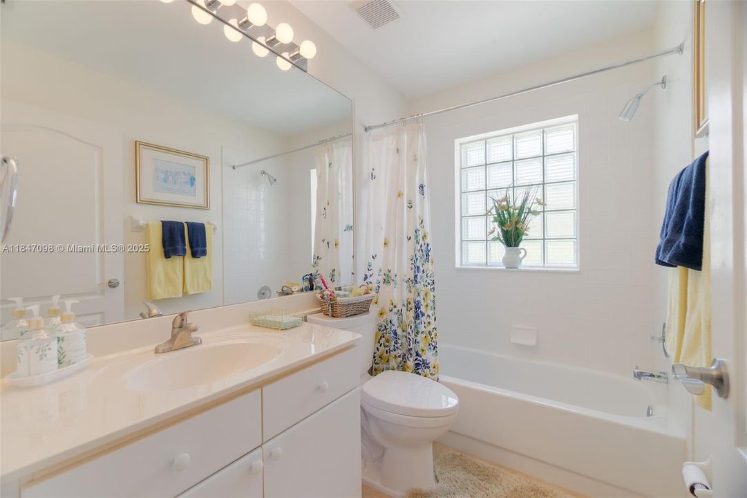 For Sale: $849,500 (3 beds, 3 baths, 2032 Square Feet)