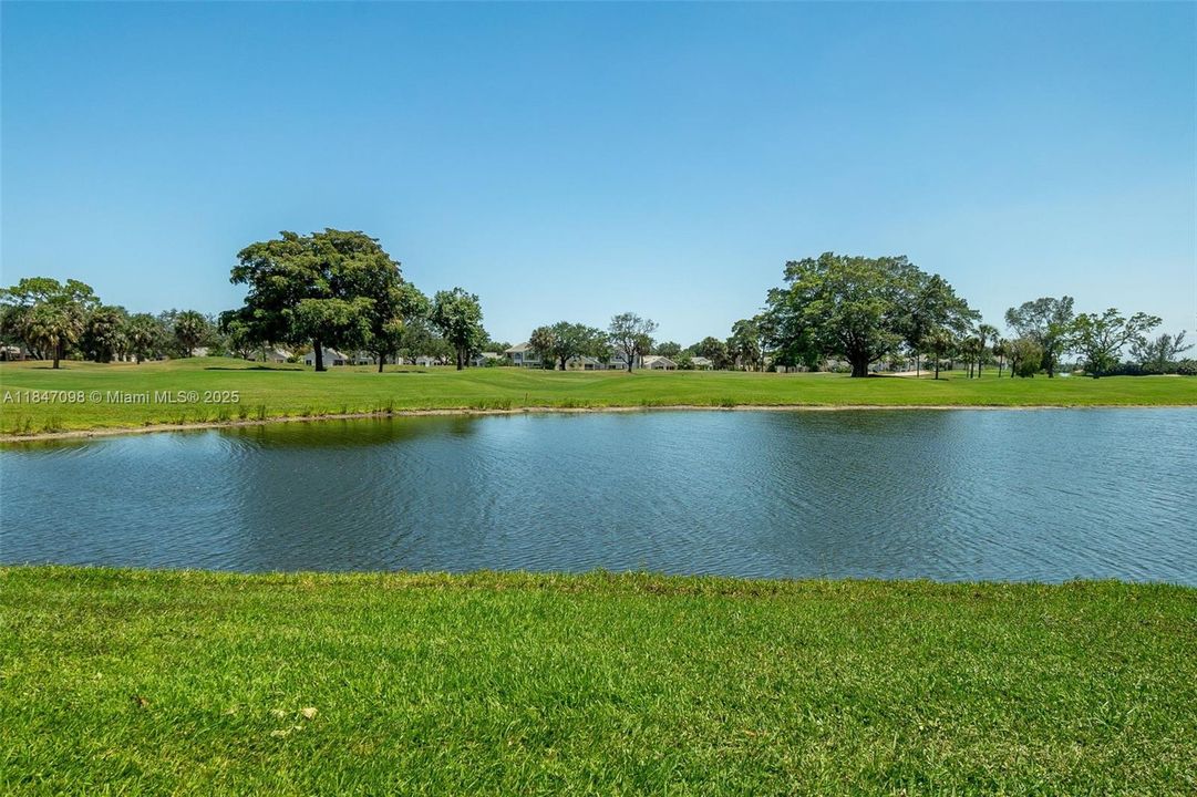 For Sale: $849,500 (3 beds, 3 baths, 2032 Square Feet)