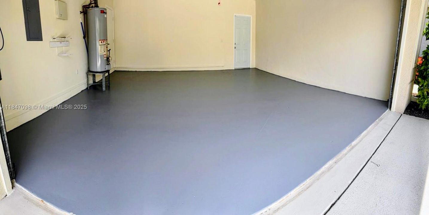 For Sale: $849,500 (3 beds, 3 baths, 2032 Square Feet)