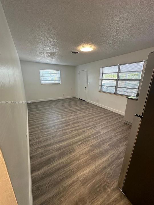 合同活跃: $2,900,000 (0 贝兹, 0 浴室, 0 平方英尺)