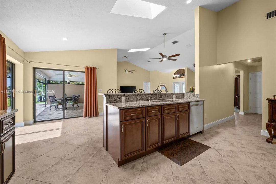 Enjoy famous SW Florida indoor outdoor living at its finest here!