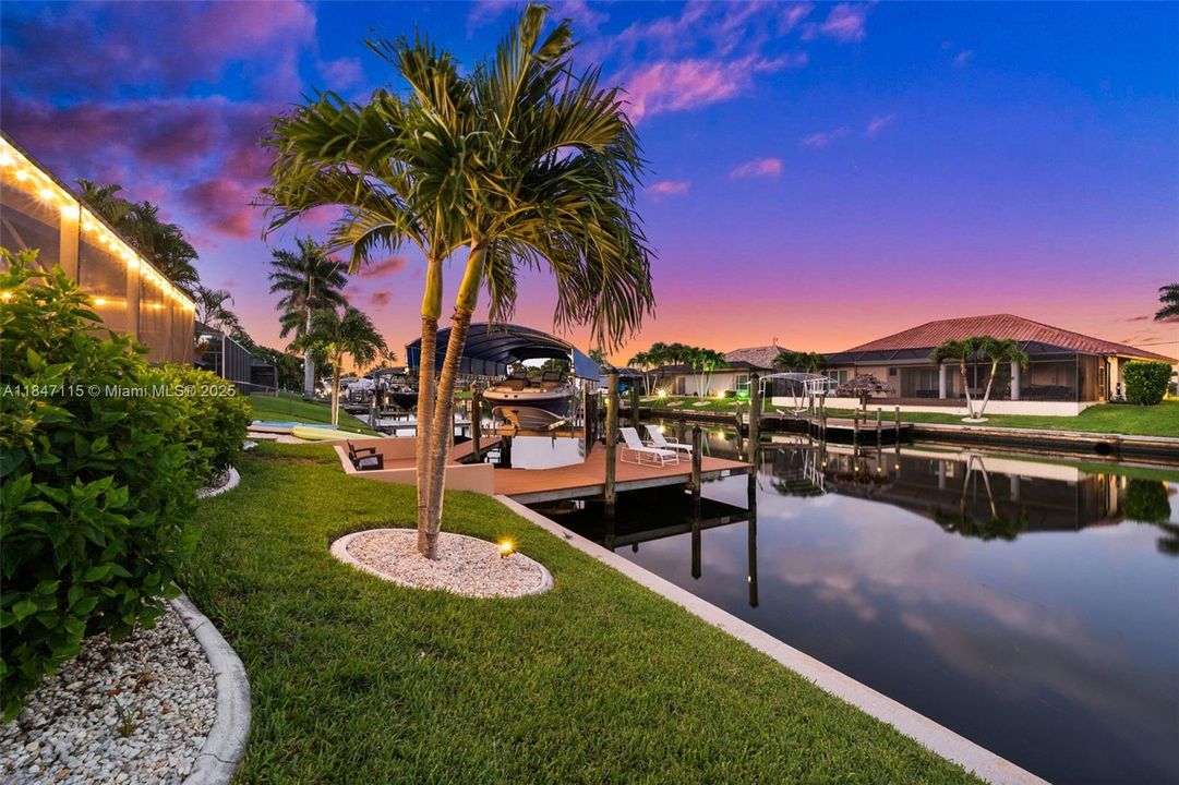 A must-see for boaters, gardeners, and entertainers alike!