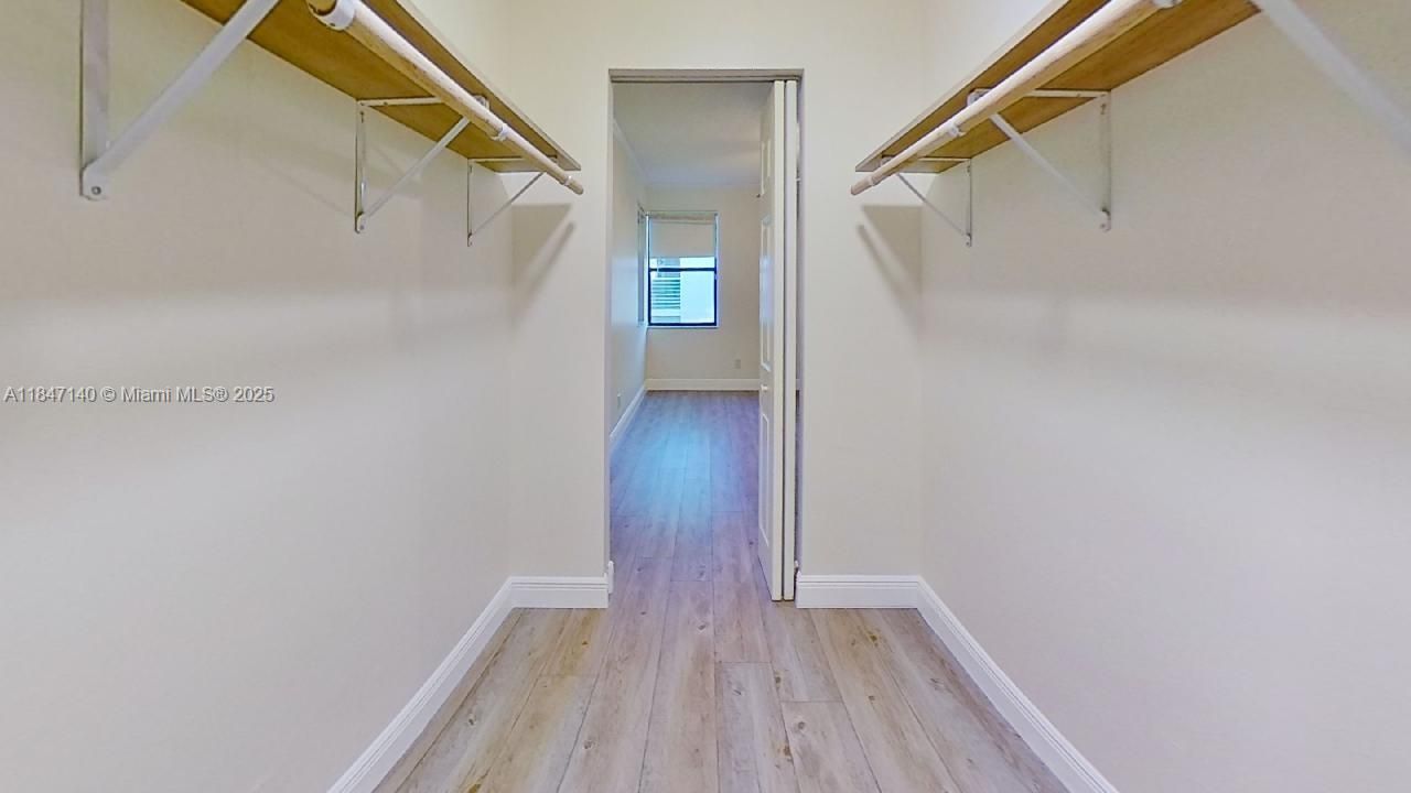 Activo con contrato: $225,000 (2 camas, 2 baños, 926 Pies cuadrados)