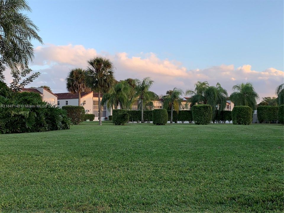 Activo con contrato: $225,000 (2 camas, 2 baños, 926 Pies cuadrados)