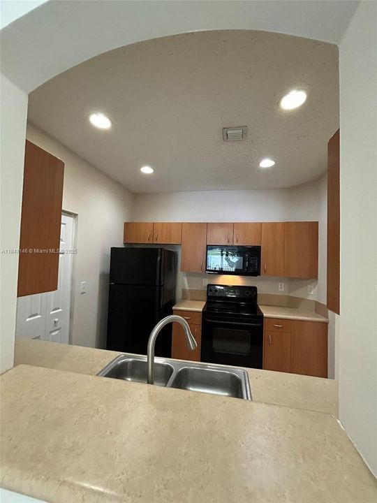 En Venta: $355,000 (3 camas, 3 baños, 1428 Pies cuadrados)