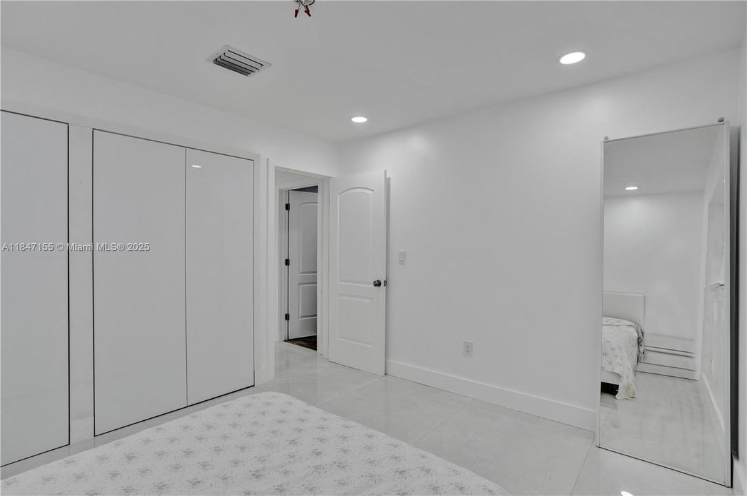 Недавно продано: $595,000 (4 спален, 2 ванн, 1911 Квадратных фут)