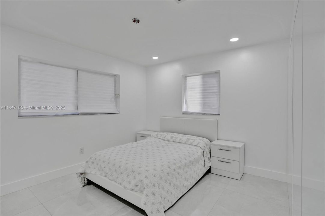 Недавно продано: $595,000 (4 спален, 2 ванн, 1911 Квадратных фут)