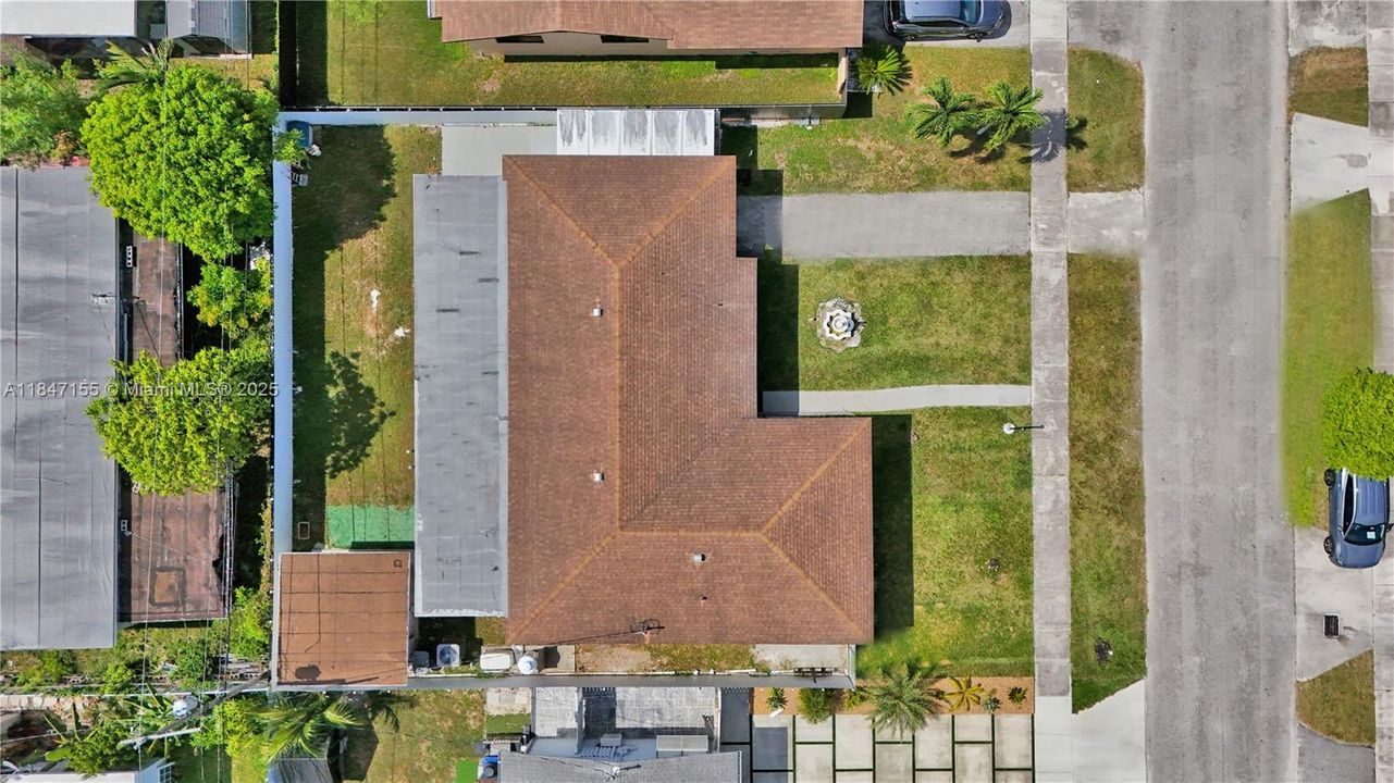 Недавно продано: $595,000 (4 спален, 2 ванн, 1911 Квадратных фут)