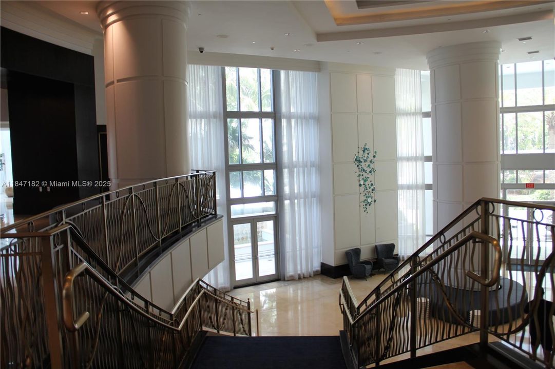 For Sale: $2,700,000 (2 beds, 3 baths, 1557 Square Feet)