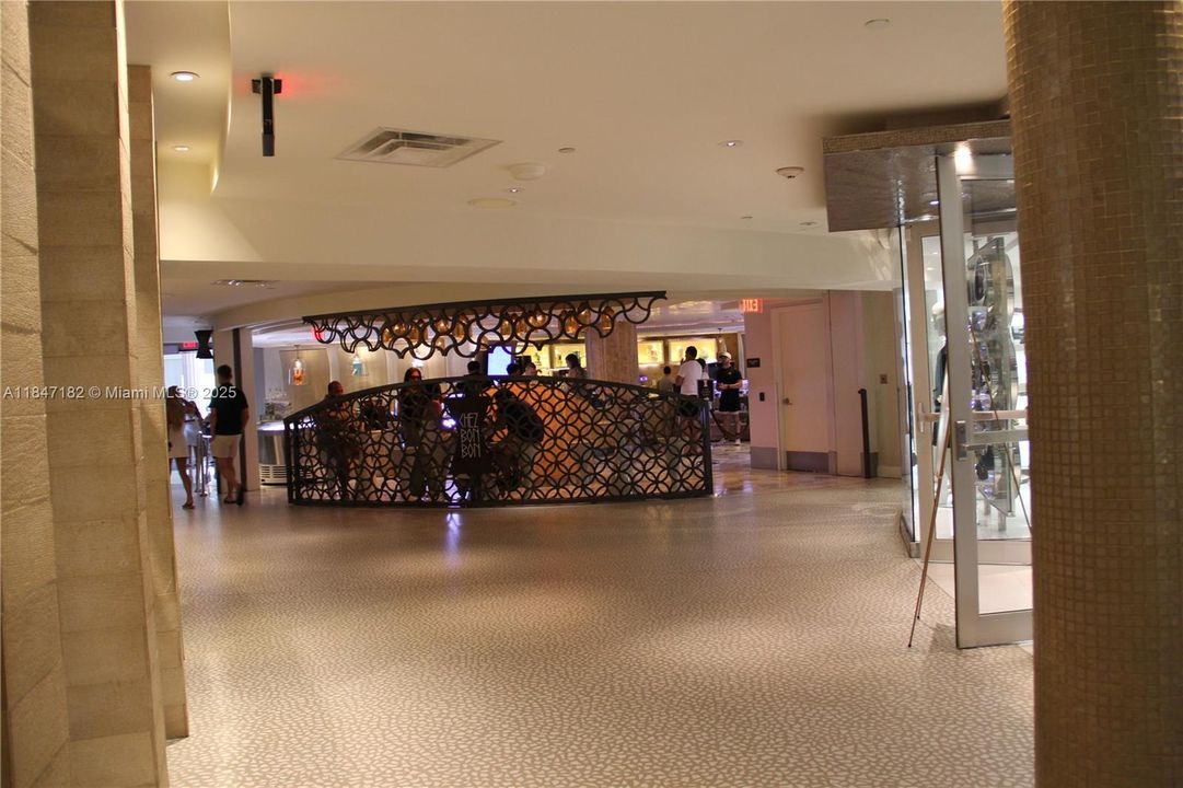 For Sale: $2,700,000 (2 beds, 3 baths, 1557 Square Feet)