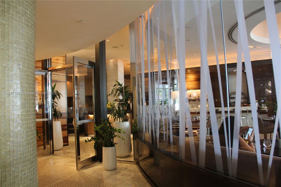 For Sale: $2,700,000 (2 beds, 3 baths, 1557 Square Feet)