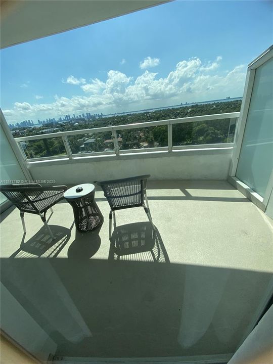 2315 - Balcony Marble Floor