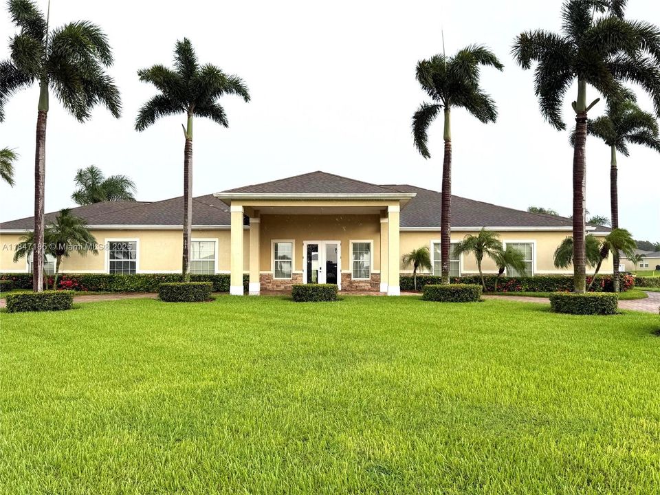 На продажу: $270,000 (3 спален, 2 ванн, 1719 Квадратных фут)