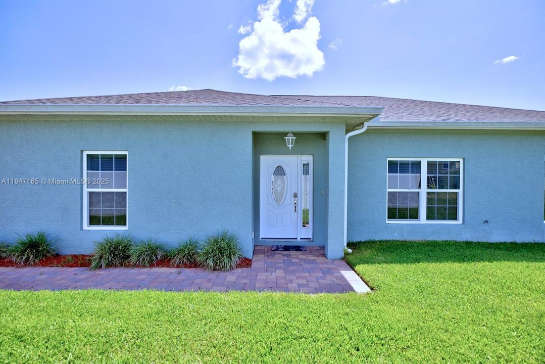 На продажу: $270,000 (3 спален, 2 ванн, 1719 Квадратных фут)