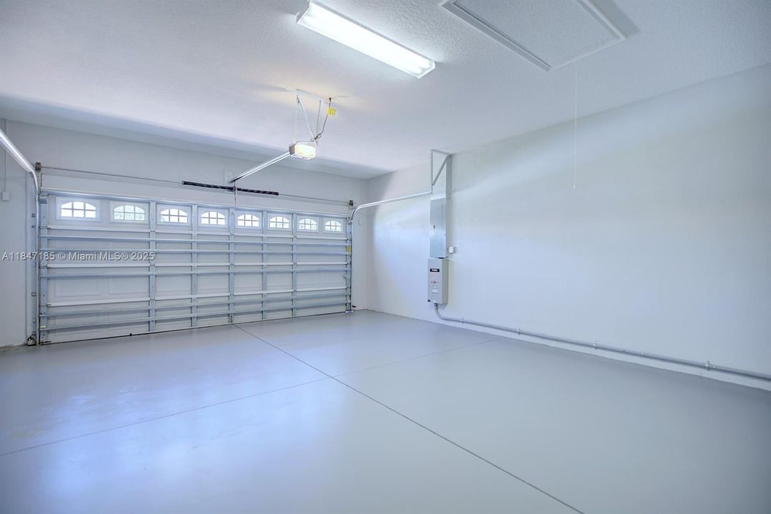 На продажу: $270,000 (3 спален, 2 ванн, 1719 Квадратных фут)