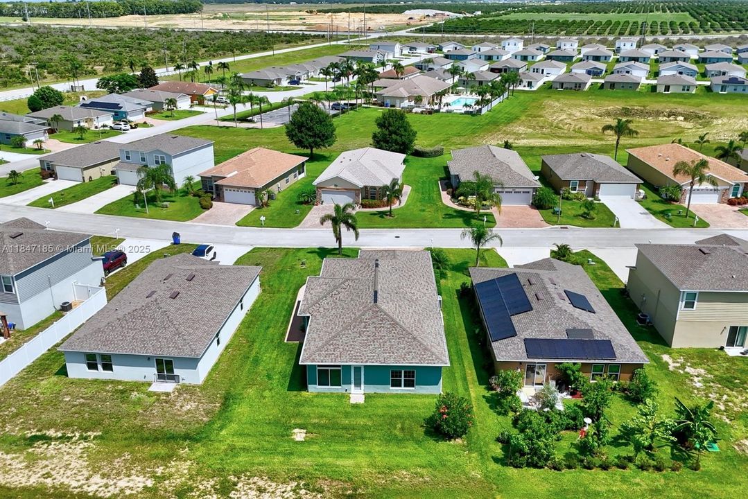 На продажу: $270,000 (3 спален, 2 ванн, 1719 Квадратных фут)