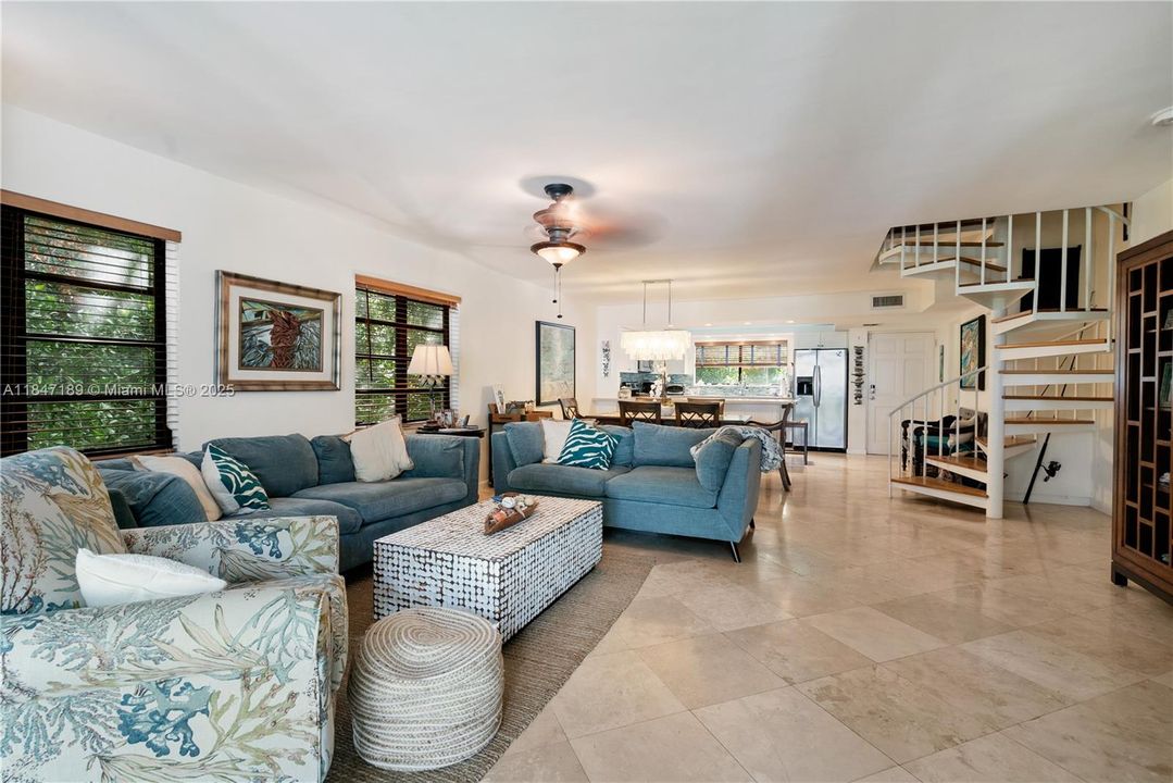 For Sale: $930,500 (2 beds, 2 baths, 1423 Square Feet)