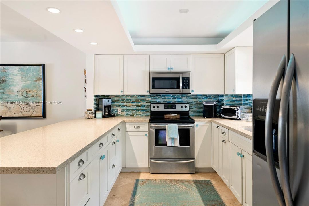 For Sale: $930,500 (2 beds, 2 baths, 1423 Square Feet)