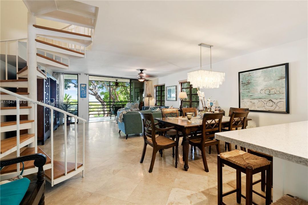 For Sale: $930,500 (2 beds, 2 baths, 1423 Square Feet)