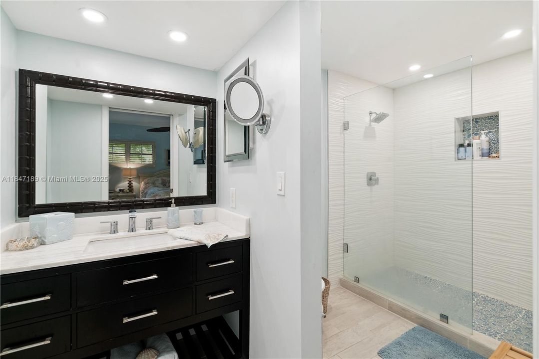 For Sale: $930,500 (2 beds, 2 baths, 1423 Square Feet)