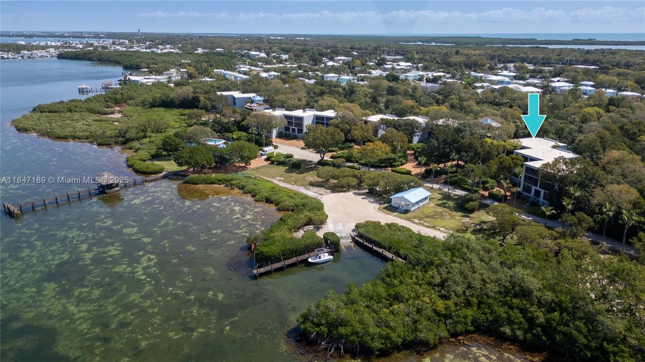 For Sale: $930,500 (2 beds, 2 baths, 1423 Square Feet)