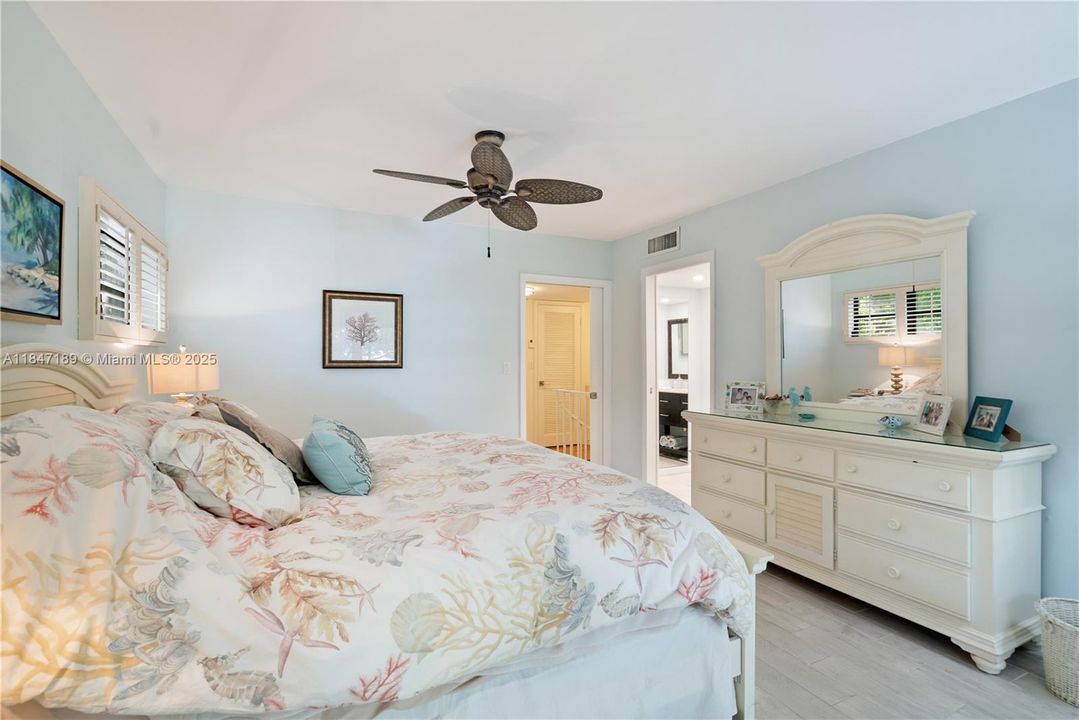 For Sale: $930,500 (2 beds, 2 baths, 1423 Square Feet)