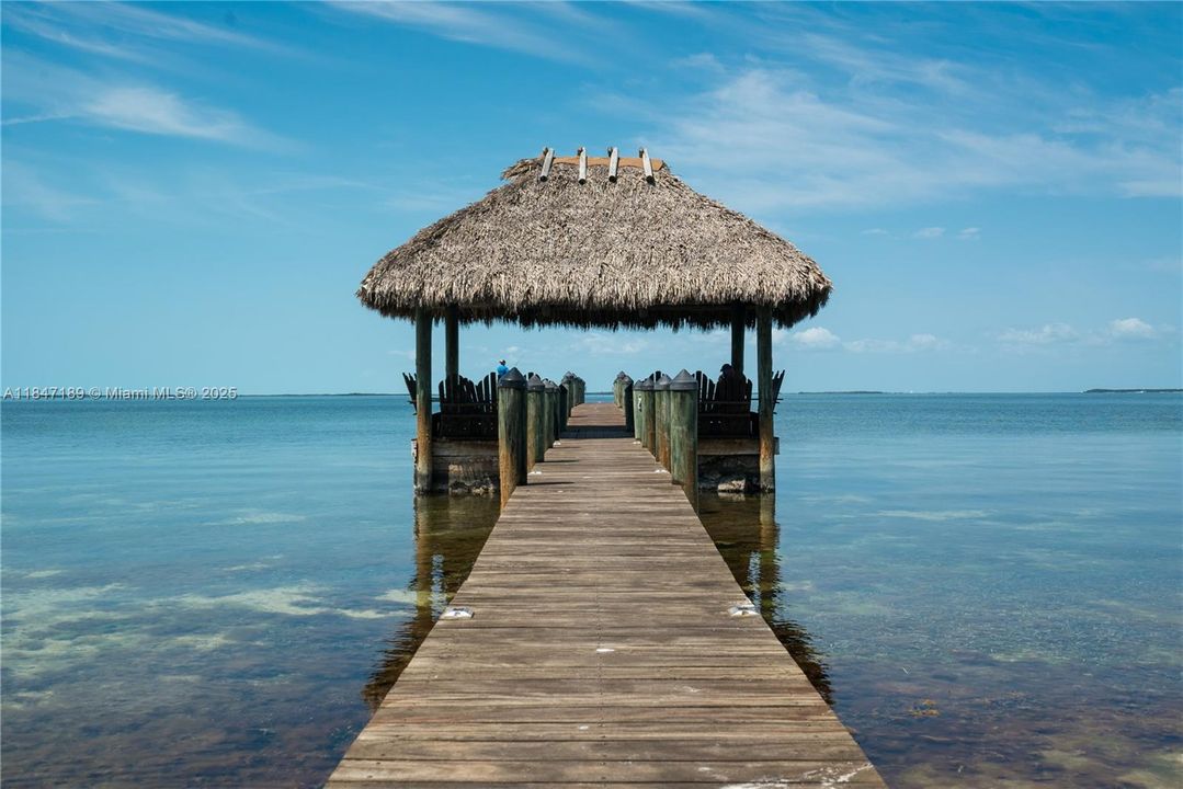 For Sale: $930,500 (2 beds, 2 baths, 1423 Square Feet)