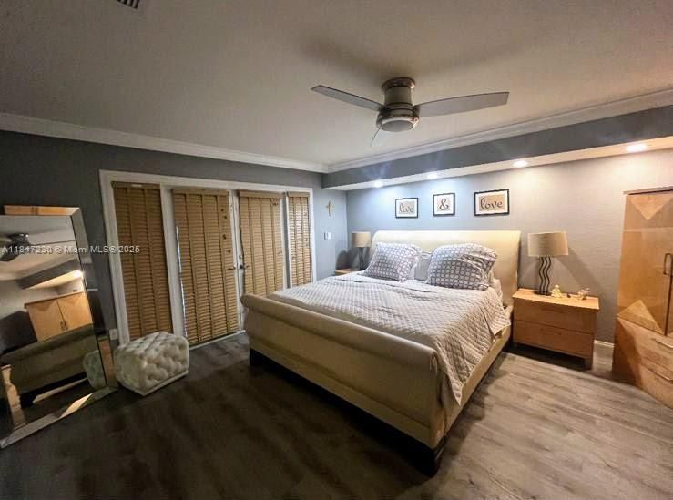 Под контрактом: $535,000 (3 спален, 3 ванн, 1890 Квадратных фут)