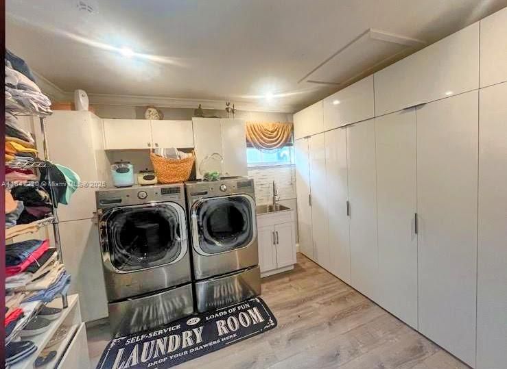 Под контрактом: $535,000 (3 спален, 3 ванн, 1890 Квадратных фут)