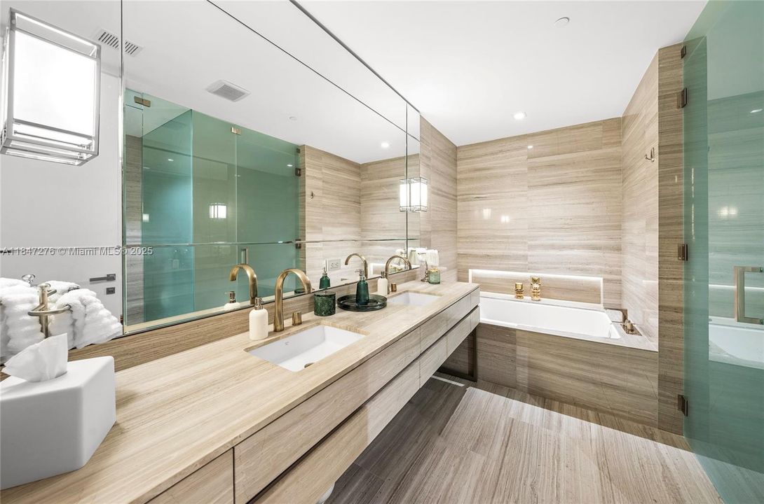 En Venta: $5,150,000 (3 camas, 3 baños, 2271 Pies cuadrados)