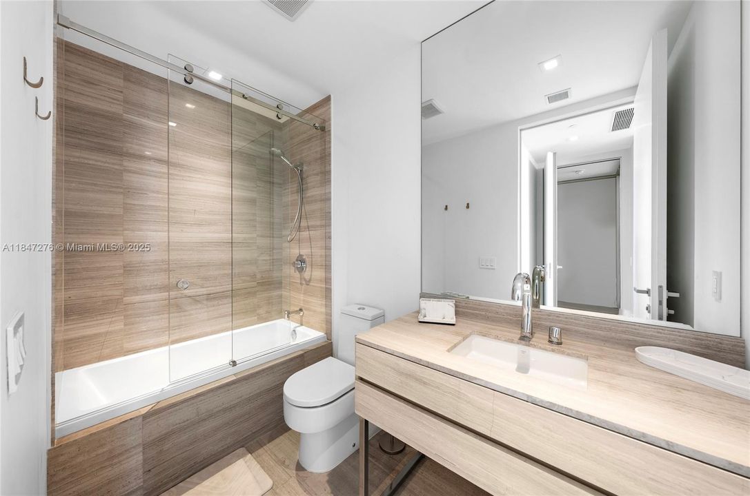 En Venta: $5,150,000 (3 camas, 3 baños, 2271 Pies cuadrados)