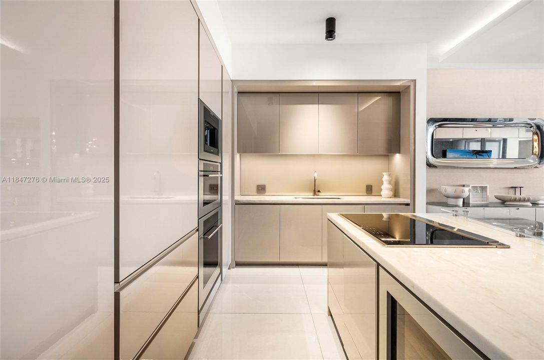 En Venta: $5,150,000 (3 camas, 3 baños, 2271 Pies cuadrados)