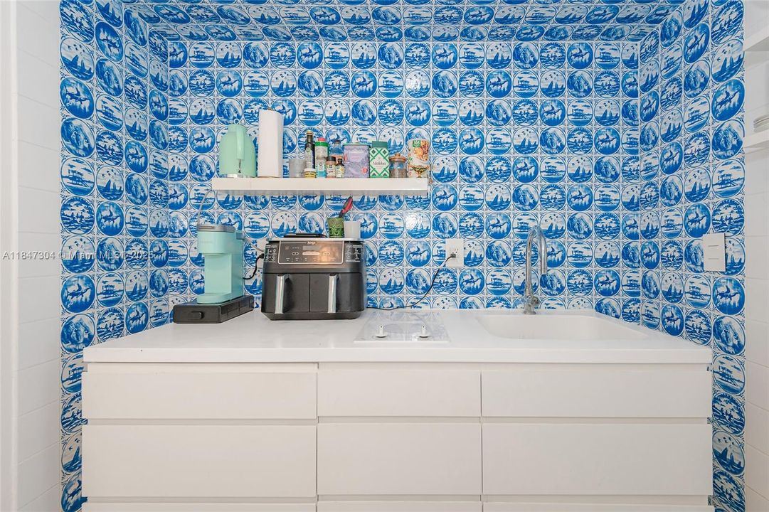 待售: $495,000 (1 贝兹, 1 浴室, 610 平方英尺)