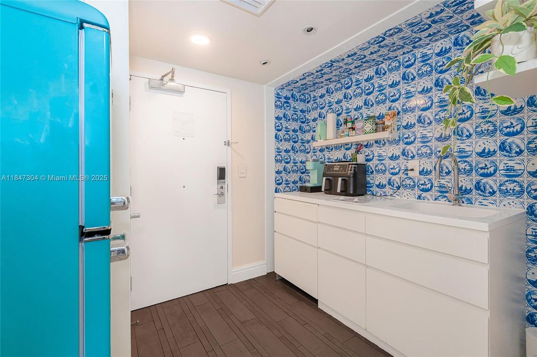 待售: $495,000 (1 贝兹, 1 浴室, 610 平方英尺)