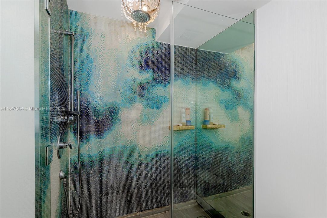 待售: $495,000 (1 贝兹, 1 浴室, 610 平方英尺)