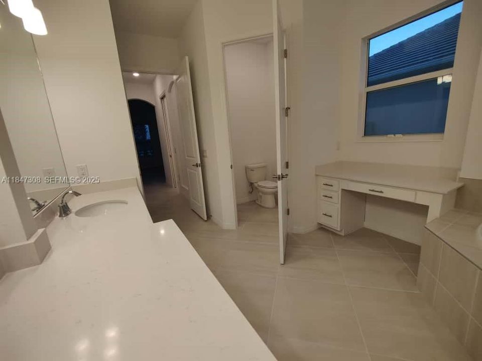 For Rent: $4,700 (3 beds, 3 baths, 0 Square Feet)