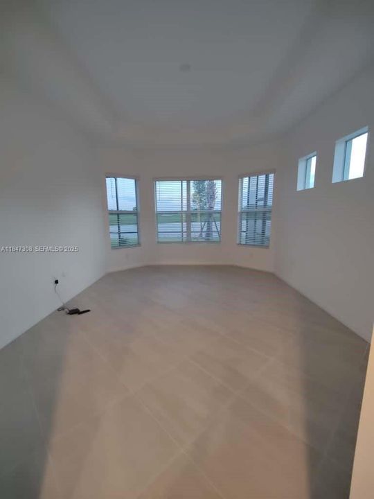 For Rent: $4,700 (3 beds, 3 baths, 0 Square Feet)